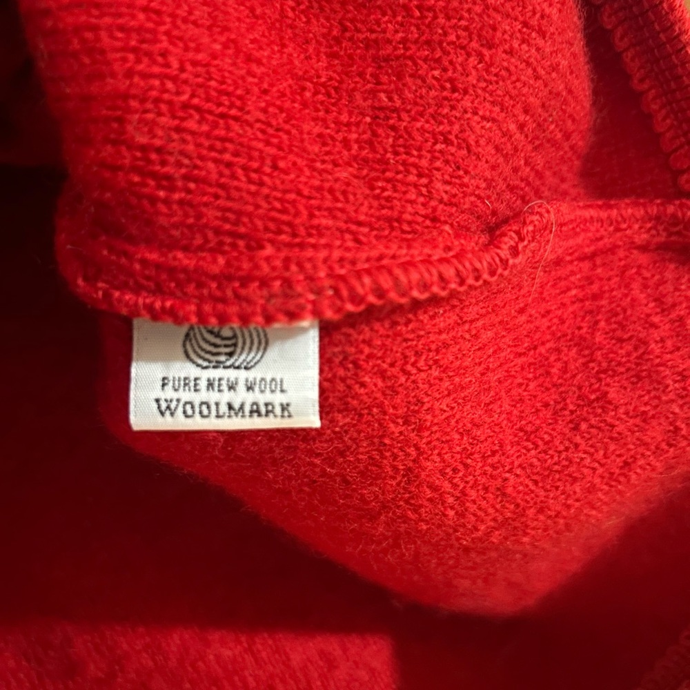 Limited America Red ๐ฏ New Wool Sweater Size Medium - Picture 5 of 5
